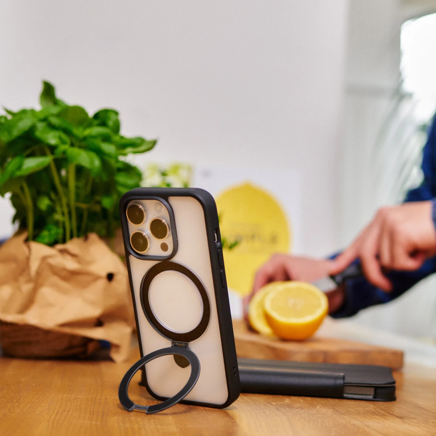 Clear Matte Magic Stand Basic Case 12 Clear Matte Magic Stand Basic Case - Image 12