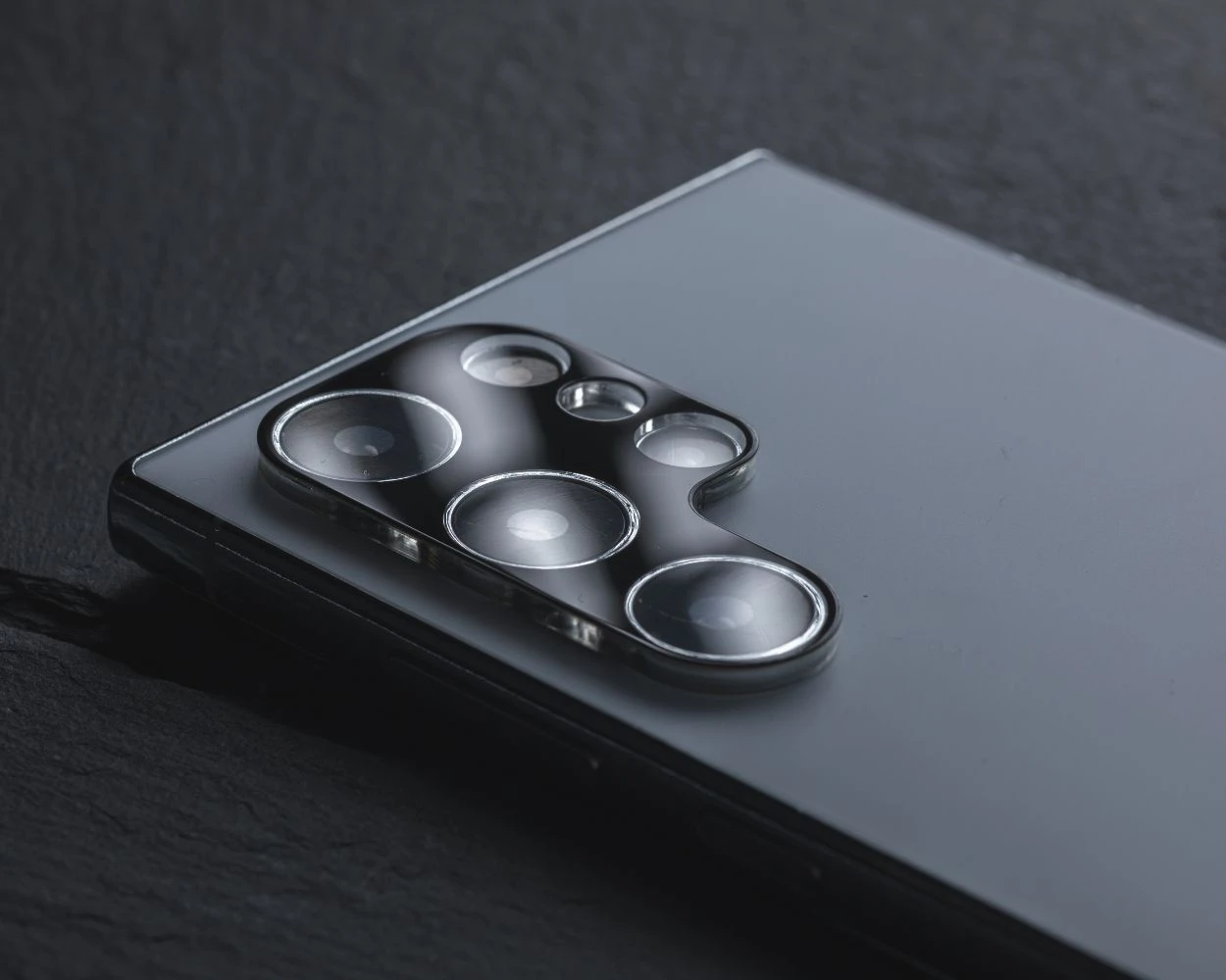 Samsung Galaxy S25 Ultra - Glass Camera Lens Protector 2 Samsung Galaxy S25 Ultra - Glass Camera Lens Protector - Image 2