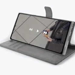 Samsung Galaxy Note 20 - Vintage Leather Wallet Phone Case -Union Store 3rdImageGrey 2 ab9355fa ba88 45b4 a143 84fa0fefaf63