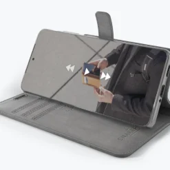 Samsung Galaxy S21 Ultra - Vintage Leather Wallet Phone Case -Union Store 3rdImageGrey 6f60011e 6f4c 4a05 af2e f4e810a8f756