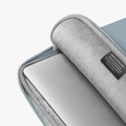 Uniq CyprusSmooth Neoprene Water-Resistant -Union Store 8 Cyprus