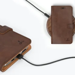 Apple IPhone 11 Pro Max - Vintage Leather Wallet Phone Case -Union Store ChestnutBrown 48d81ab1 cff2 40a8 843a 83cfbd707b5f