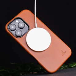 Apple IPhone 16 Pro - Metro Leather Bumper Phone Case 22 Apple IPhone 16 Pro - Metro Leather Bumper Phone Case -Union Store Leather Bumper Case 6 9cdee27c 9f5e 4683 9b54 62ddcb251a56