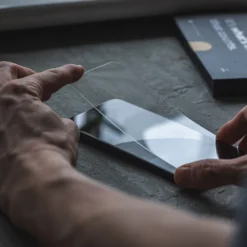 Apple IPhone SE (2020) / SE (2022) - Premium Tempered Glass Screen Protector -Union Store Lifestyle Shot 1 7458d811 9b1b 4cd6 9438 33ae1368ed05