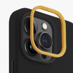 Uniq Lino -Union Store LinoBlack iP14Pro 05 Lores SG