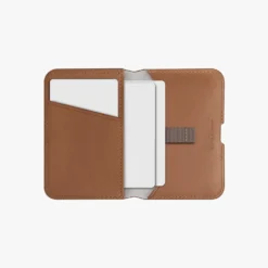 Uniq Lyden DSRFID-Blocking Magnetic Wallet -Union Store LydenDS MagneticWallet Caramel 02B Lowres SG