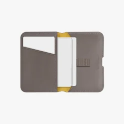 Uniq Lyden DSRFID-Blocking Magnetic Wallet -Union Store LydenDS MagneticWallet FlintGrey 02B Lowres SG
