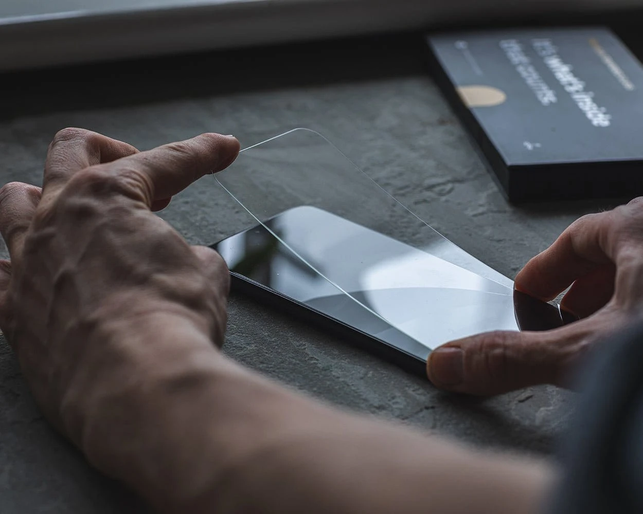 Samsung Galaxy A36 - Premium Tempered Glass Screen Protector 5 Samsung Galaxy A36 - Premium Tempered Glass Screen Protector - Image 5