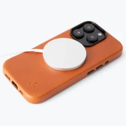 Apple IPhone 16 Pro - Metro Leather Bumper Phone Case 37 Apple IPhone 16 Pro - Metro Leather Bumper Phone Case -Union Store studio 4372 fc7bf305 e2f1 4f75 979f 1a113b71c57f