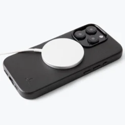 Apple IPhone 16 Pro - Metro Leather Bumper Phone Case 31 Apple IPhone 16 Pro - Metro Leather Bumper Phone Case -Union Store studio 4379 f2498ce4 5c7e 4fba 857a 59b1bdb0896c